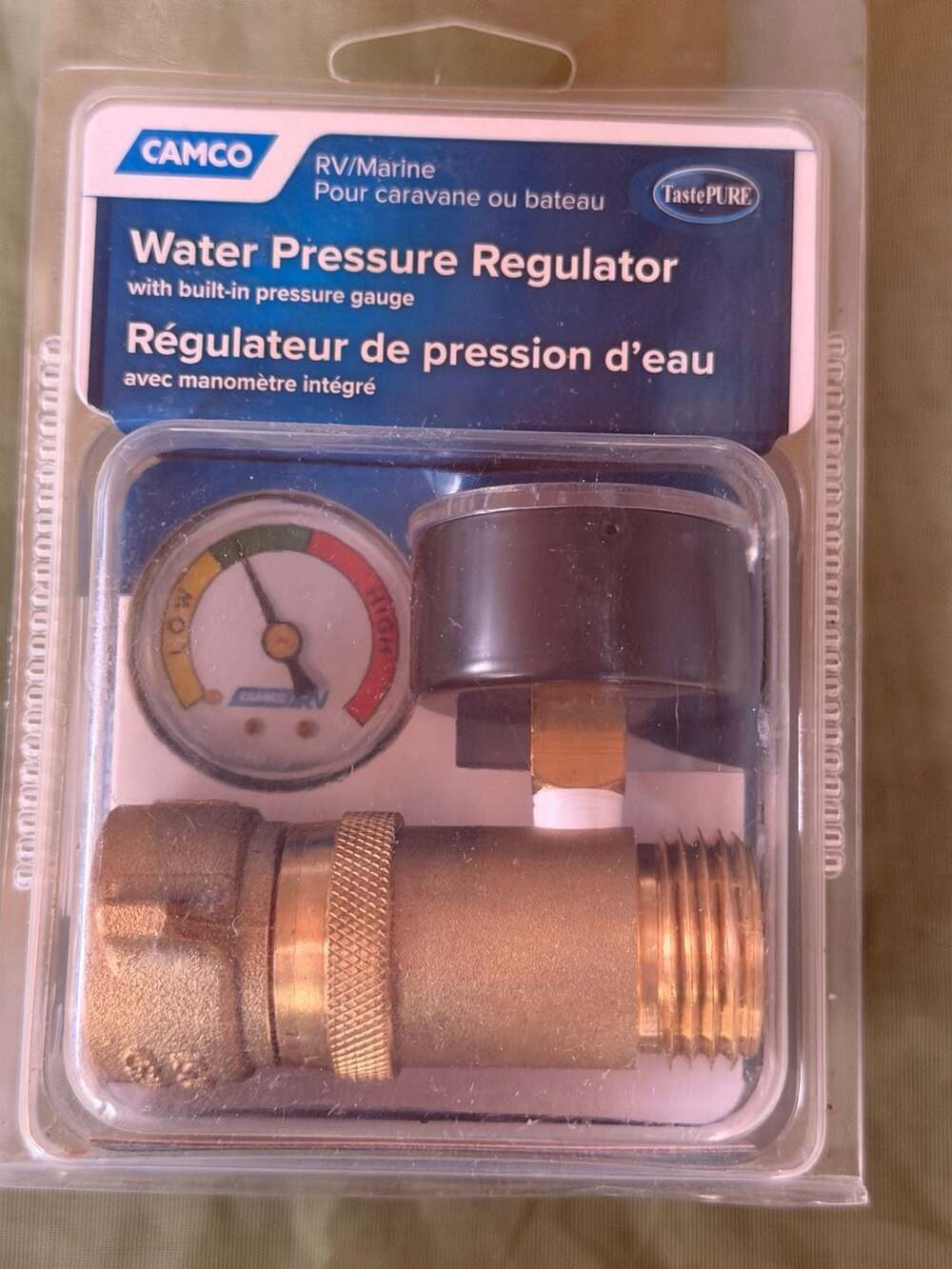 Camco RV/Marine Water Pressure Regulator with Built-In Pressure Gauge (40063)